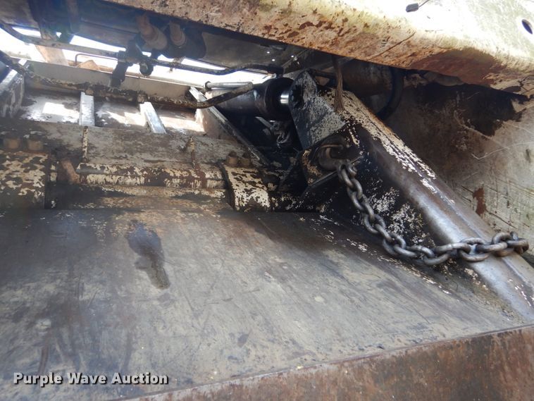 image for item DH5136 1997 Ford LTS8000  refuse truck