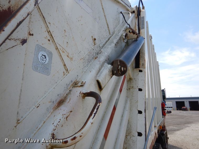 image for item DH5136 1997 Ford LTS8000  refuse truck