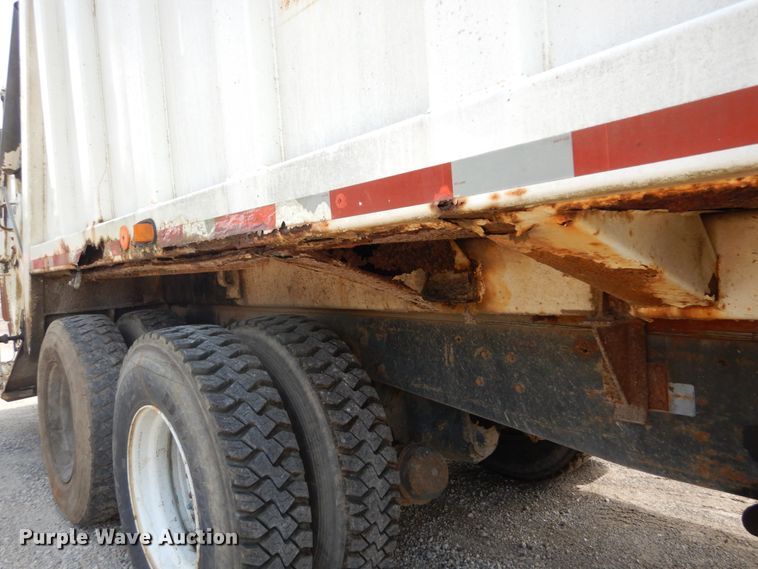 image for item DH5136 1997 Ford LTS8000  refuse truck