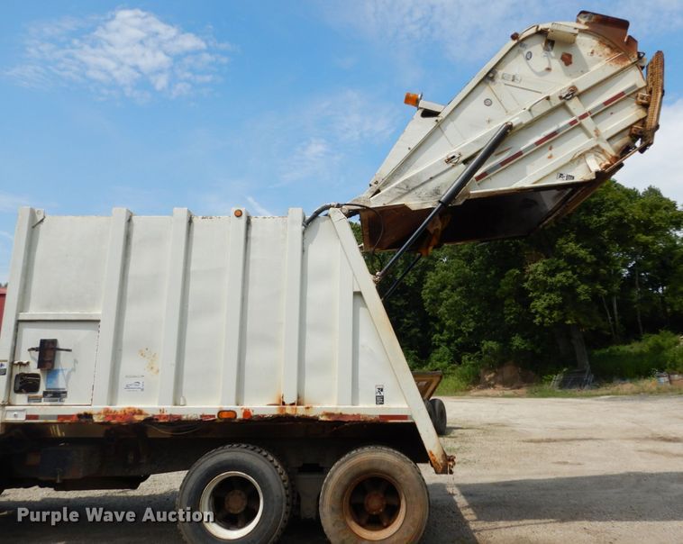 image for item DH5136 1997 Ford LTS8000  refuse truck