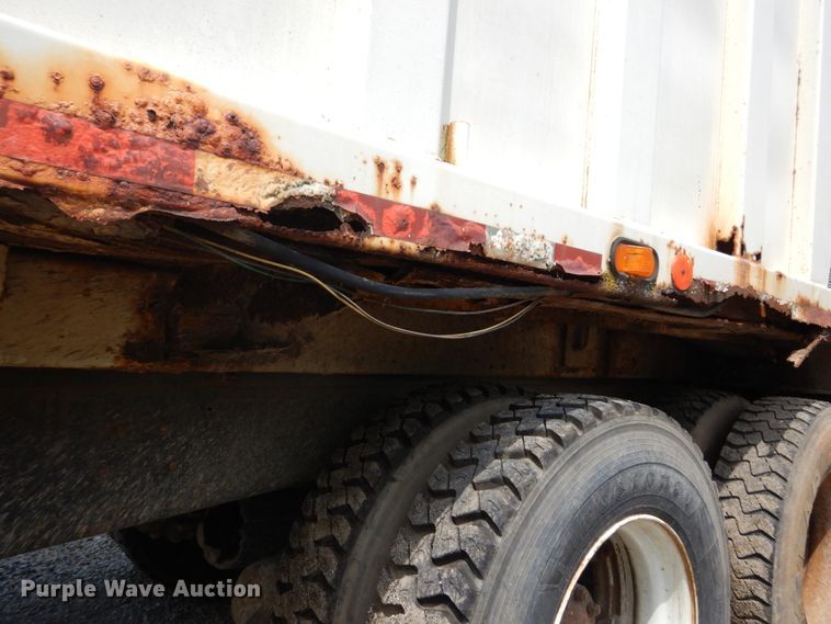 image for item DH5136 1997 Ford LTS8000  refuse truck