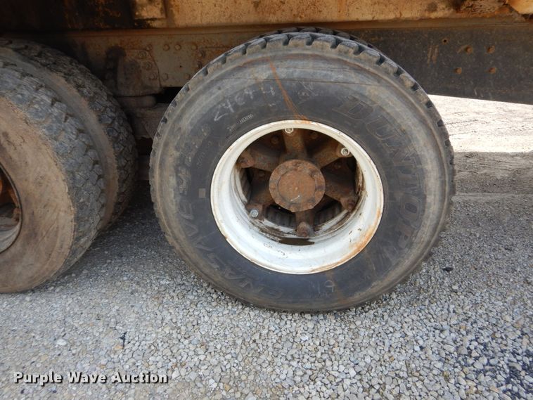 image for item DH5136 1997 Ford LTS8000  refuse truck