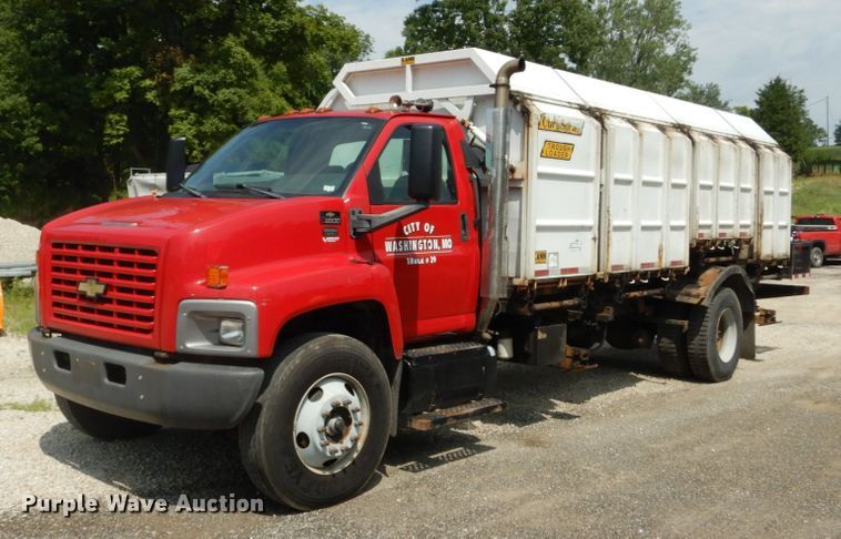 image for item DH5137 2006 Chevrolet C8500  recycling truck