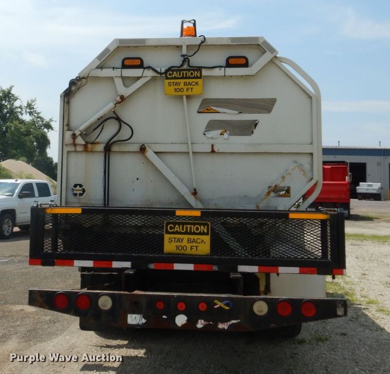 image for item DH5137 2006 Chevrolet C8500  recycling truck