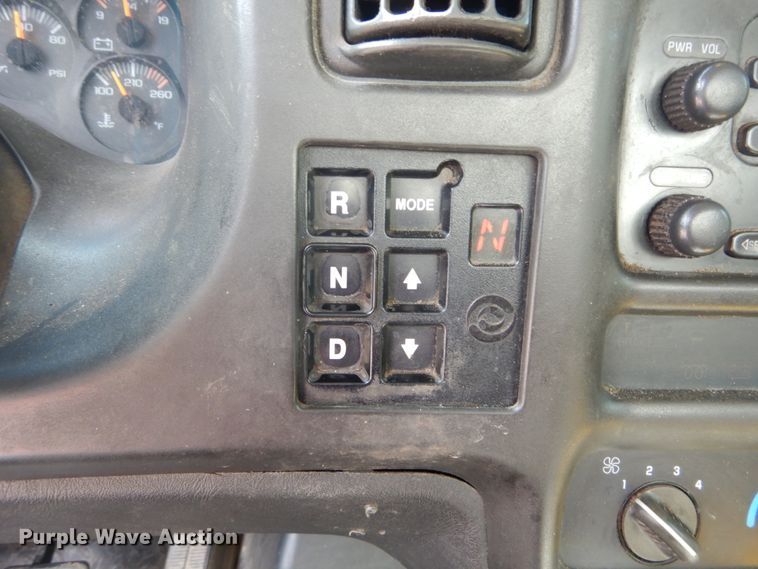 image for item DH5137 2006 Chevrolet C8500  recycling truck