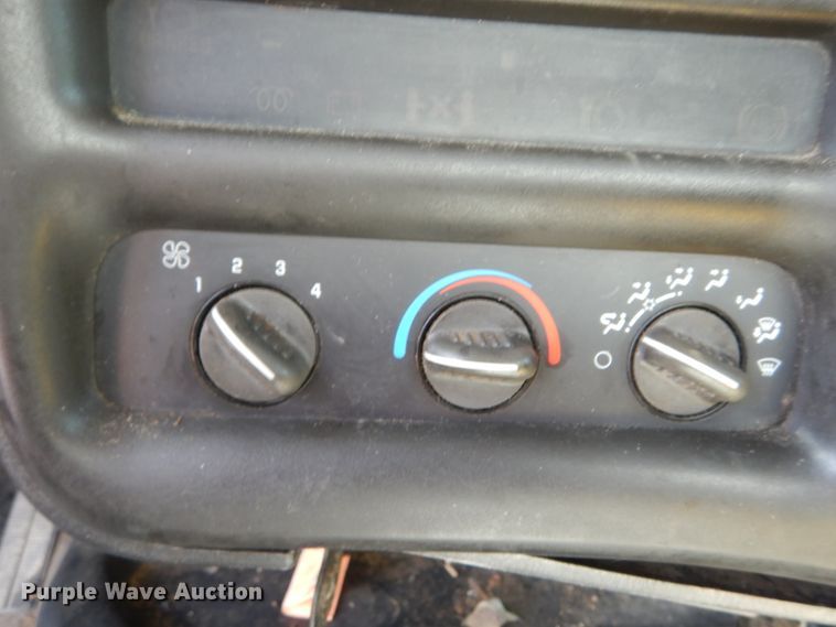 image for item DH5137 2006 Chevrolet C8500  recycling truck