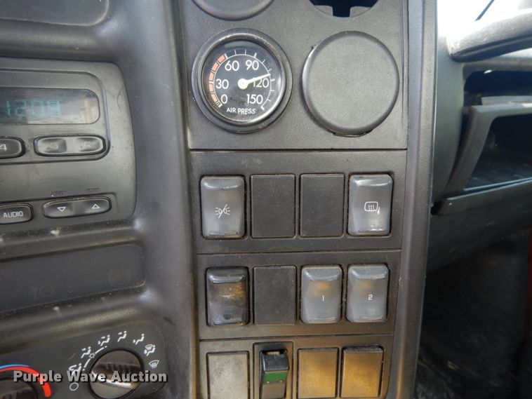 image for item DH5137 2006 Chevrolet C8500  recycling truck