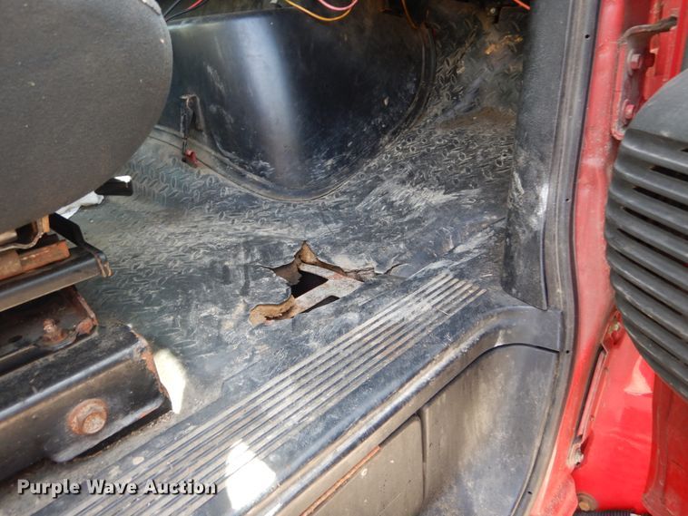 image for item DH5137 2006 Chevrolet C8500  recycling truck