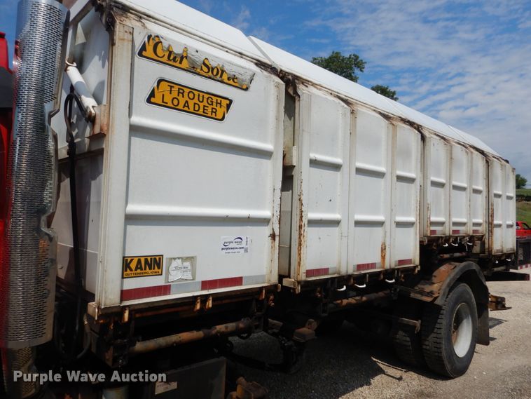 image for item DH5137 2006 Chevrolet C8500  recycling truck