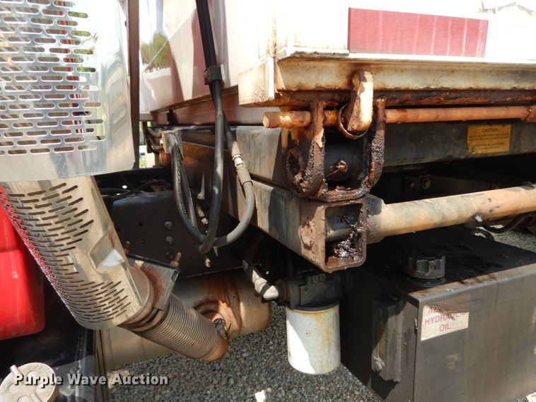 image for item DH5137 2006 Chevrolet C8500  recycling truck