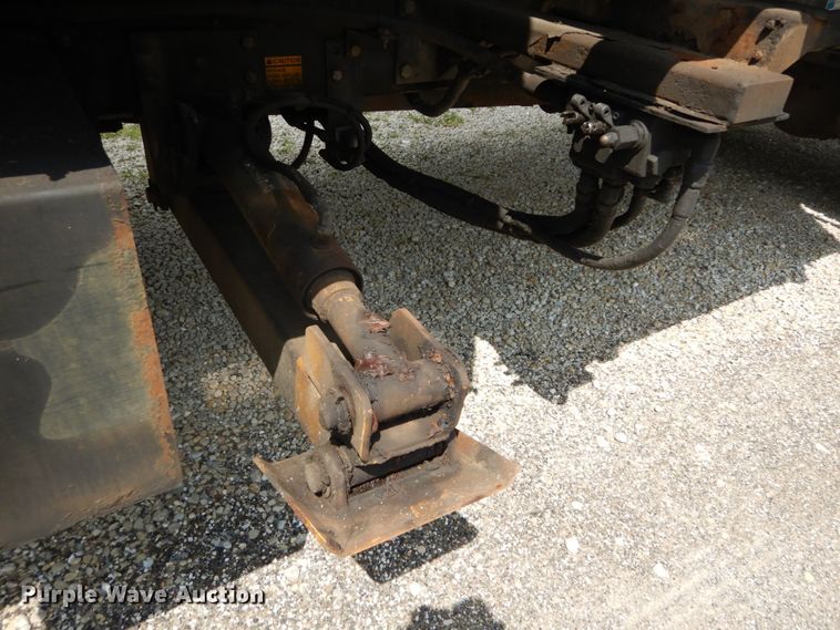 image for item DH5137 2006 Chevrolet C8500  recycling truck