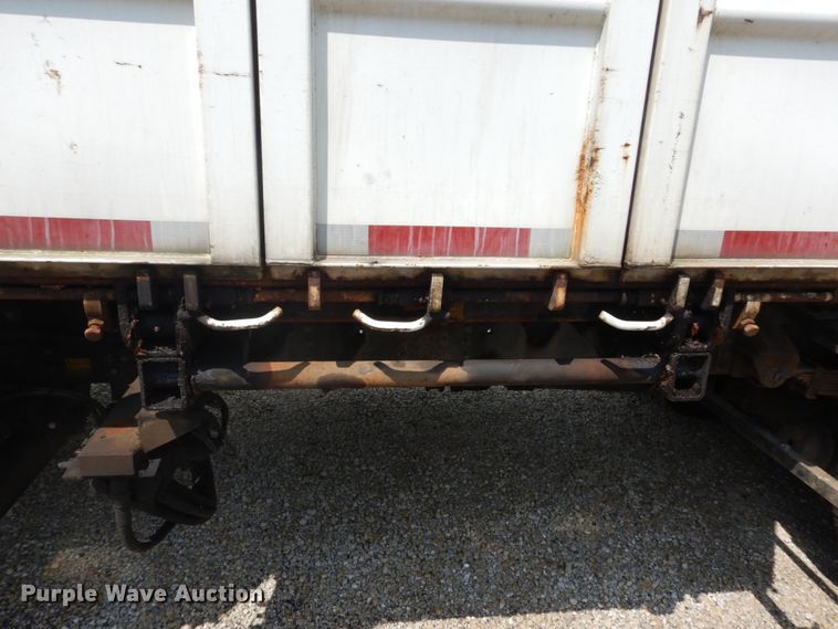 image for item DH5137 2006 Chevrolet C8500  recycling truck