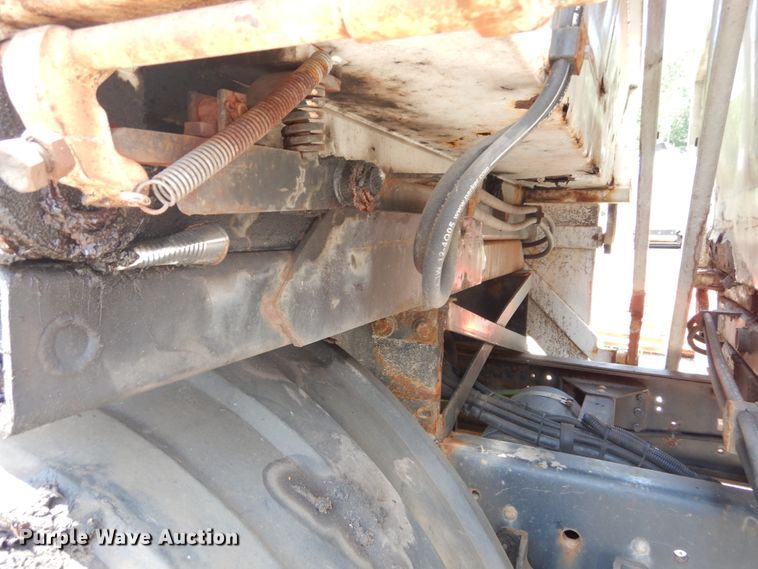 image for item DH5137 2006 Chevrolet C8500  recycling truck