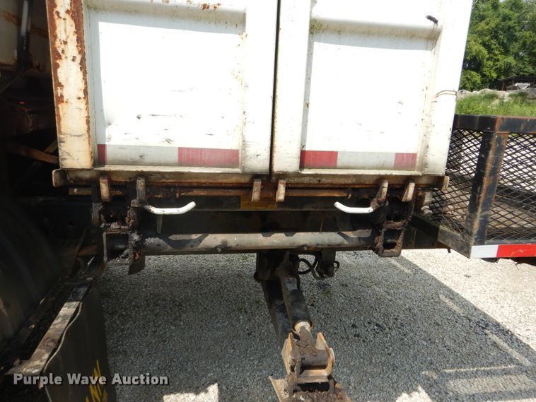 image for item DH5137 2006 Chevrolet C8500  recycling truck