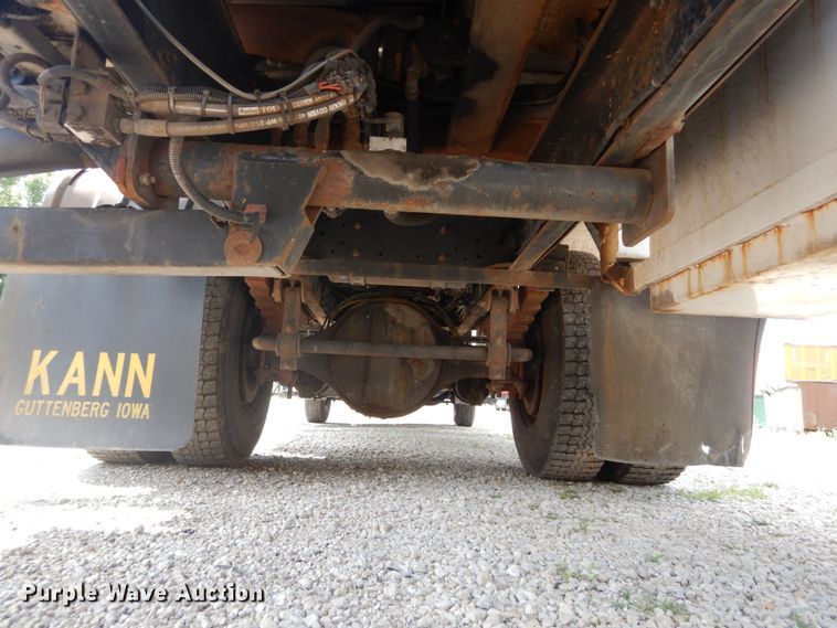 image for item DH5137 2006 Chevrolet C8500  recycling truck