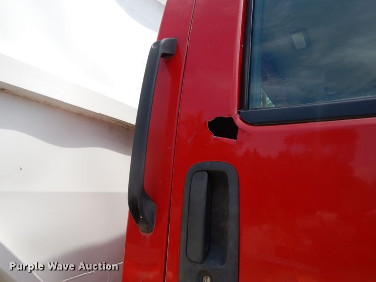 image for item DH5137 2006 Chevrolet C8500  recycling truck