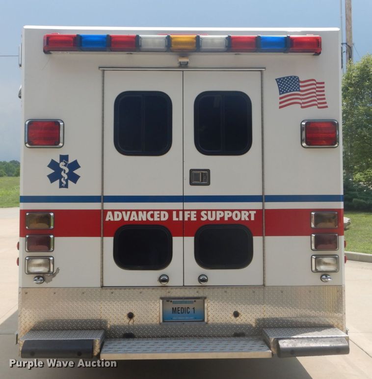 image for item DH5141 2009 GMC C4500  ambulance