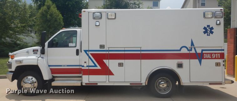 image for item DH5141 2009 GMC C4500  ambulance