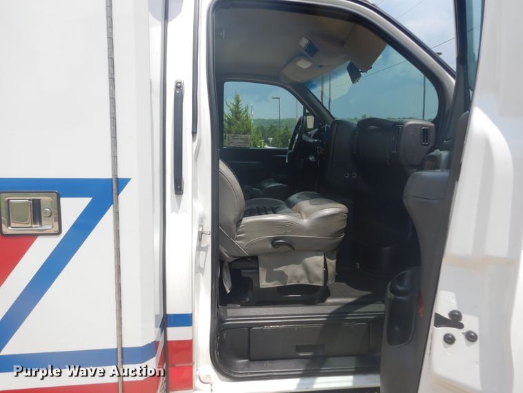 image for item DH5141 2009 GMC C4500  ambulance