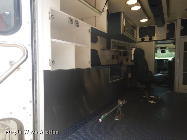 image for item DH5141 2009 GMC C4500  ambulance