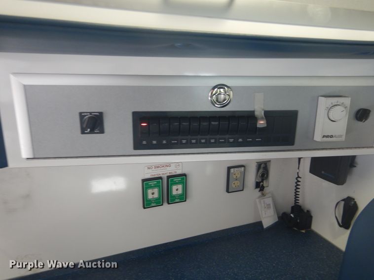 image for item DH5141 2009 GMC C4500  ambulance