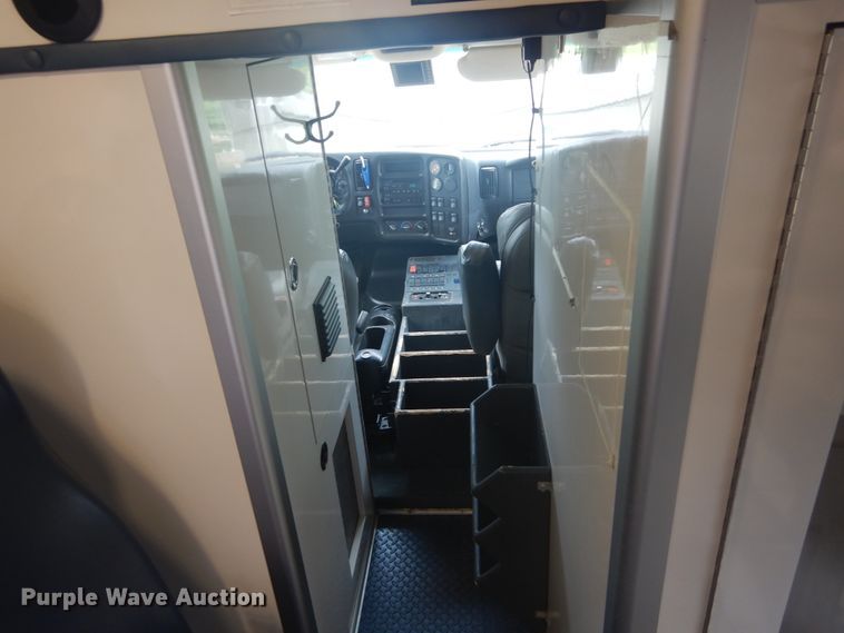 image for item DH5141 2009 GMC C4500  ambulance