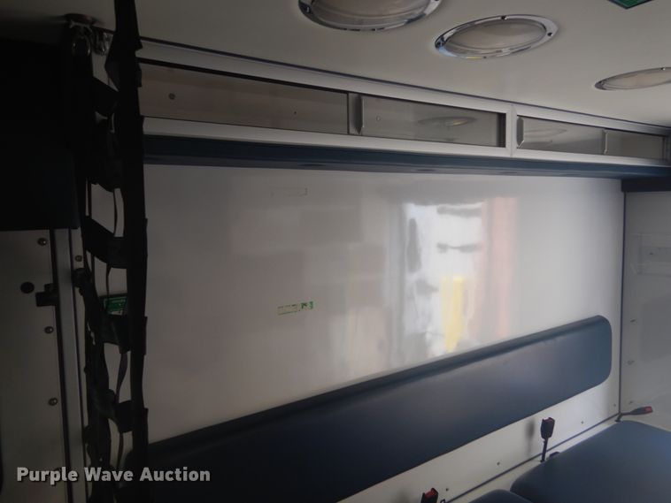 image for item DH5141 2009 GMC C4500  ambulance