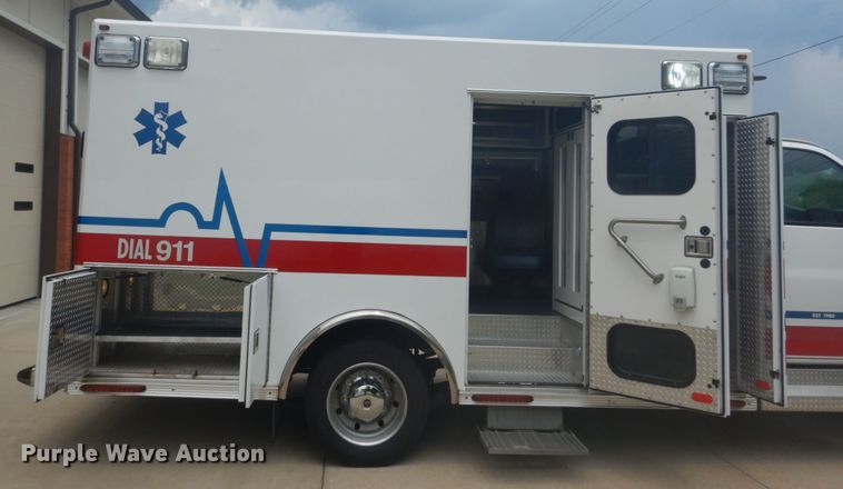 image for item DH5141 2009 GMC C4500  ambulance
