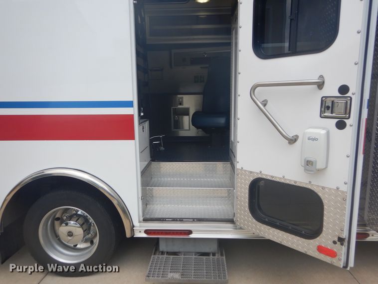 image for item DH5141 2009 GMC C4500  ambulance