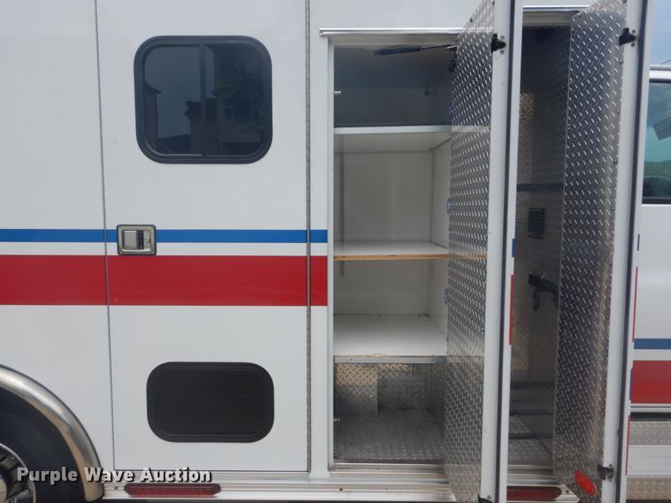 image for item DH5141 2009 GMC C4500  ambulance