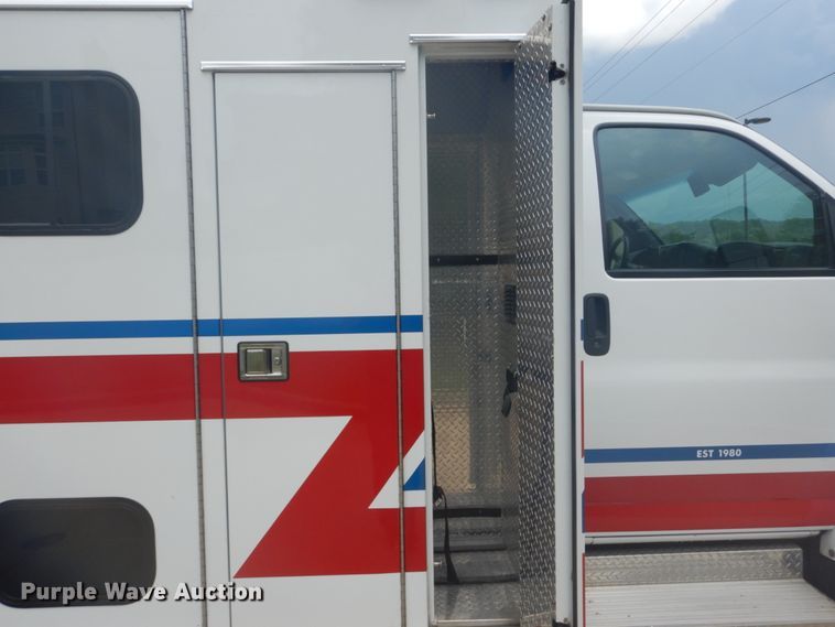 image for item DH5141 2009 GMC C4500  ambulance