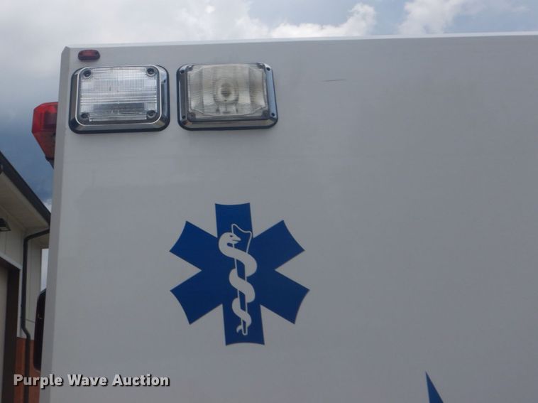 image for item DH5141 2009 GMC C4500  ambulance
