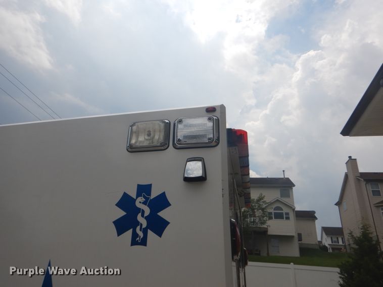 image for item DH5141 2009 GMC C4500  ambulance