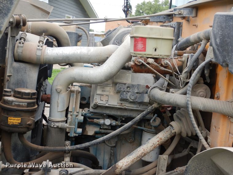 image for item DJ4289 1999 International 3800 AmTran  school bus