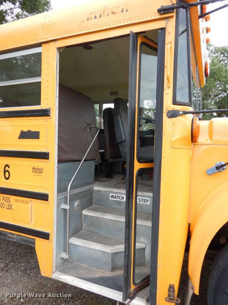 image for item DJ4289 1999 International 3800 AmTran  school bus