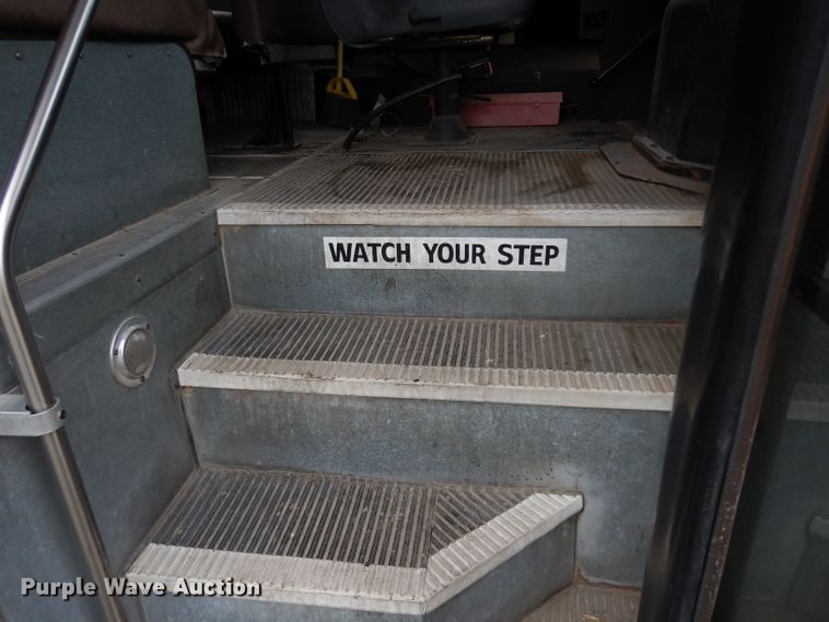 image for item DJ4289 1999 International 3800 AmTran  school bus