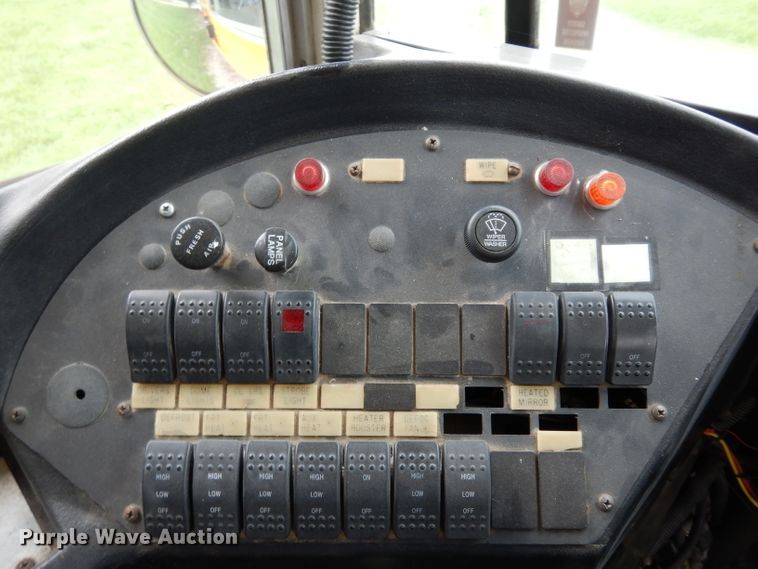 image for item DJ4289 1999 International 3800 AmTran  school bus