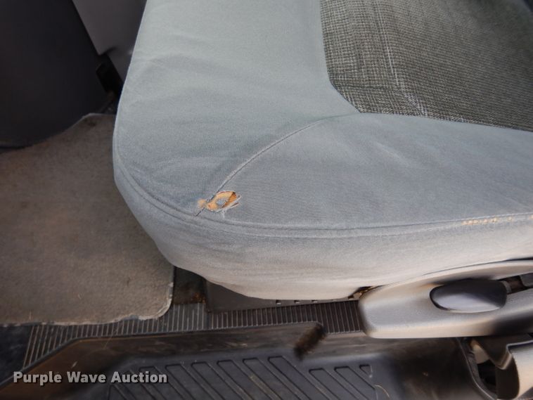 image for item DJ4290 2005 Ford E450  ambulance