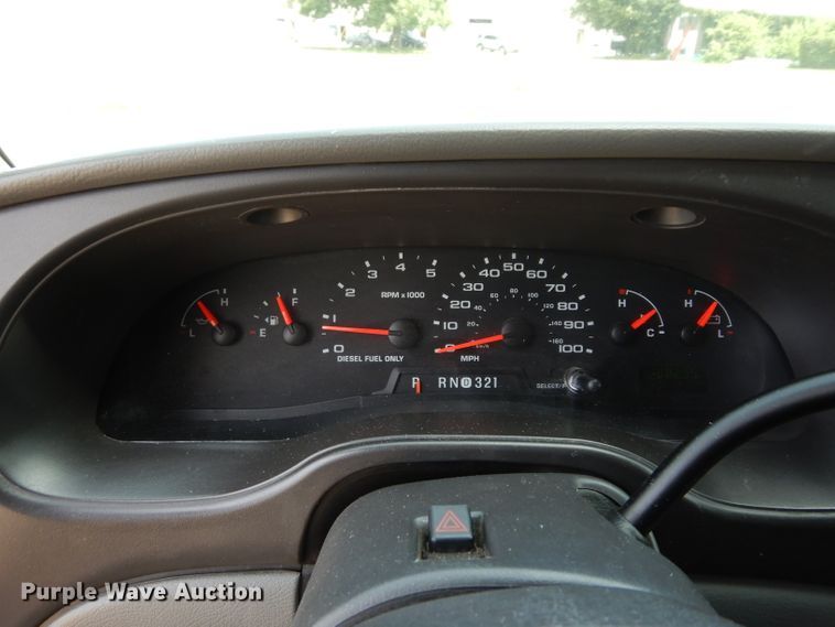 image for item DJ4290 2005 Ford E450  ambulance