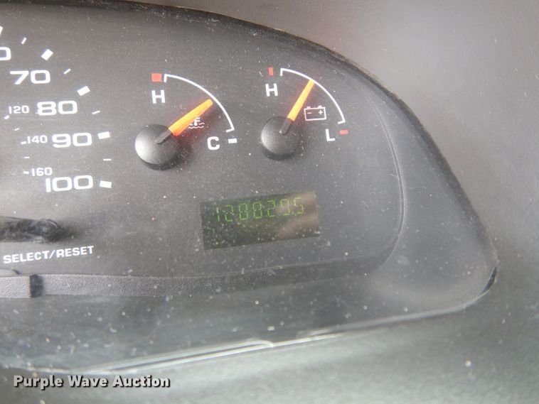 image for item DJ4290 2005 Ford E450  ambulance