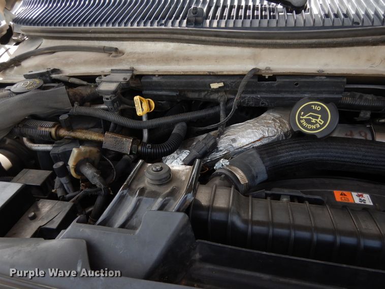 image for item DJ4290 2005 Ford E450  ambulance