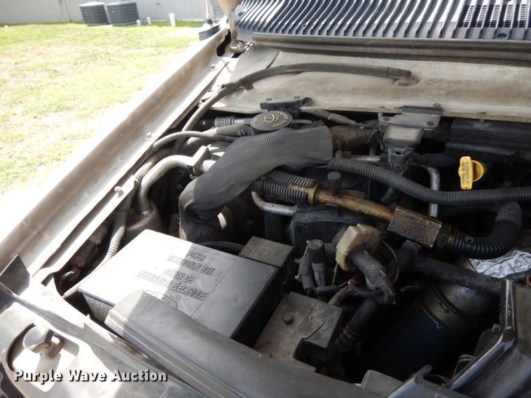 image for item DJ4290 2005 Ford E450  ambulance