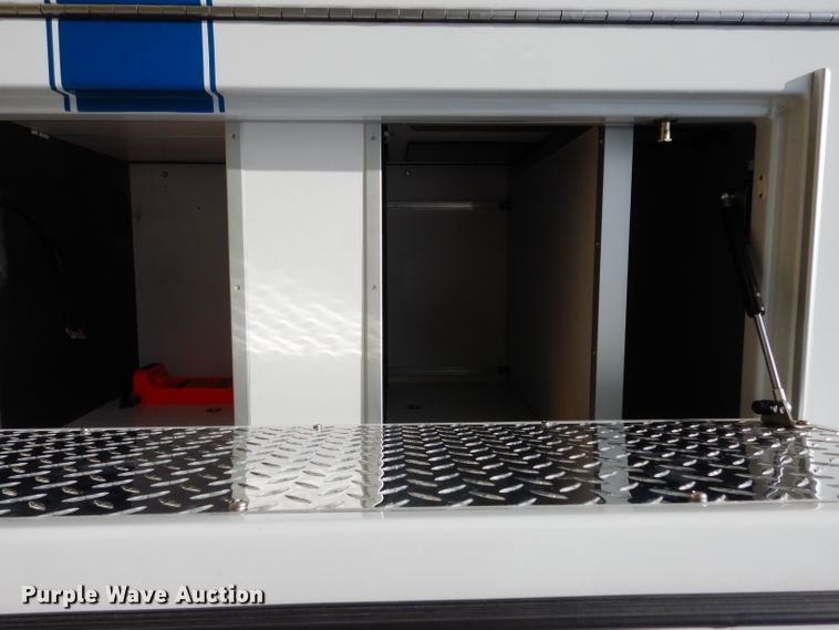 image for item DJ4290 2005 Ford E450  ambulance