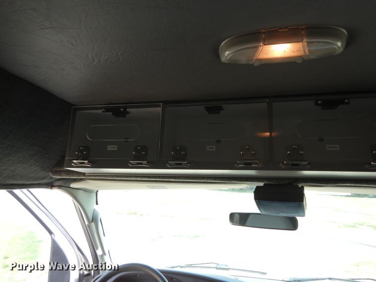 image for item DJ4290 2005 Ford E450  ambulance