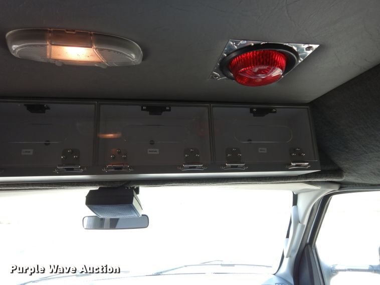 image for item DJ4290 2005 Ford E450  ambulance