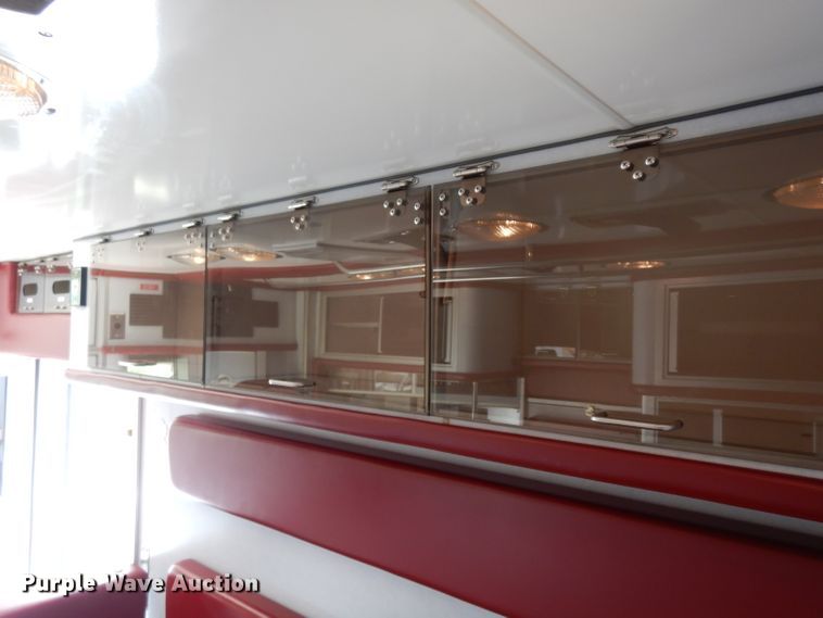 image for item DJ4290 2005 Ford E450  ambulance