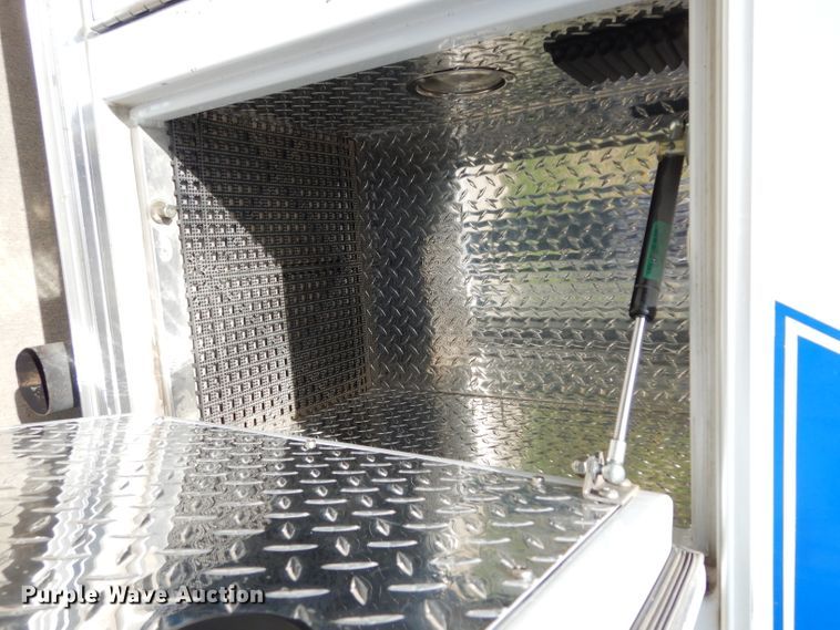 image for item DJ4290 2005 Ford E450  ambulance