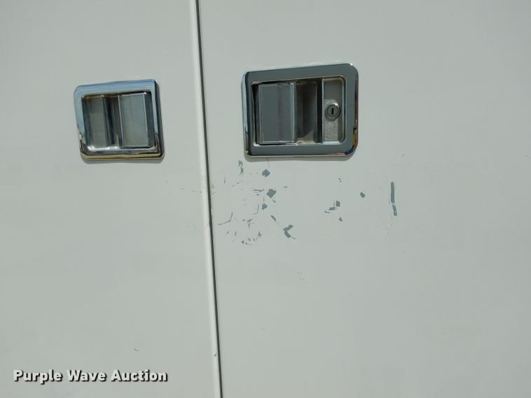 image for item DJ4290 2005 Ford E450  ambulance