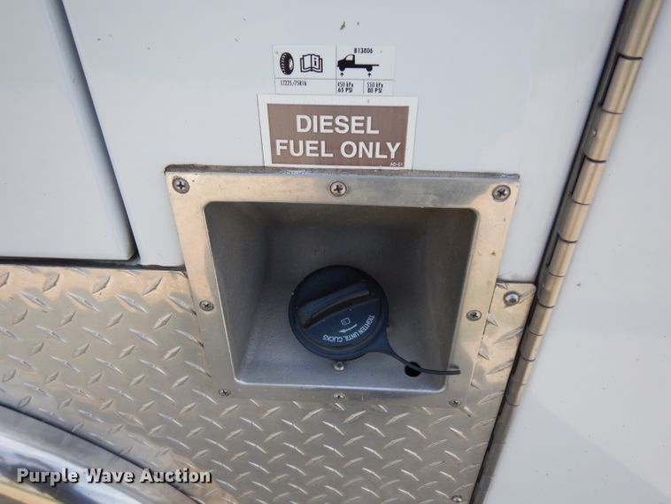 image for item DJ4290 2005 Ford E450  ambulance