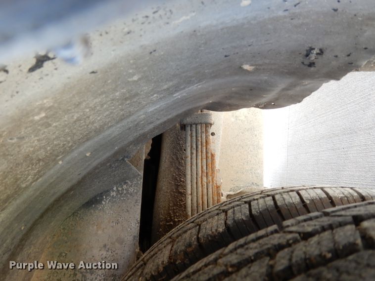 image for item DJ4290 2005 Ford E450  ambulance